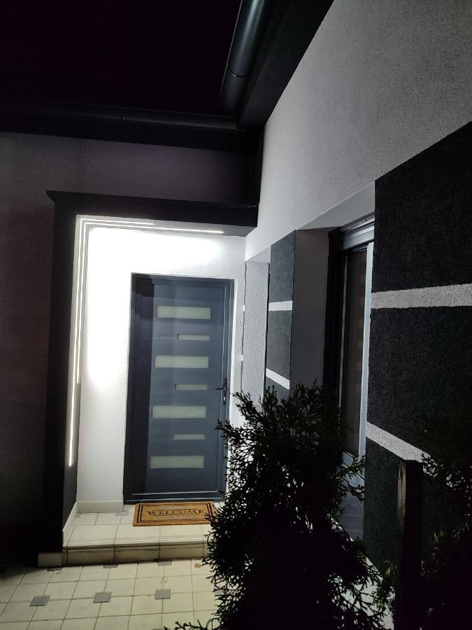 Rubikon Free Parking Apartmani Dusanovac Ngoại thất bức ảnh